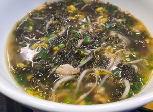 Hình của món Canh giá đỗ rong biển.