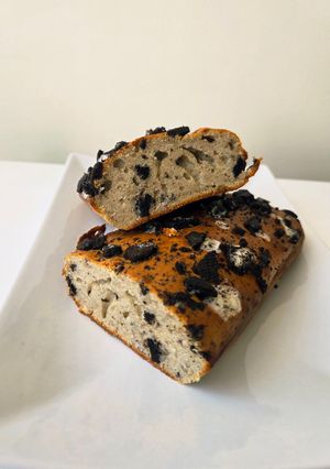 Una foto de Banana Bread con Oreo