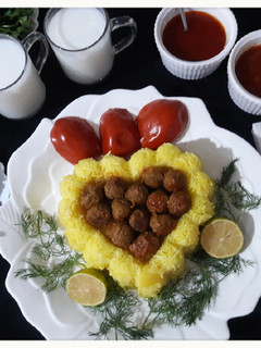 عکسی از دستور سیب پلو با میت بال