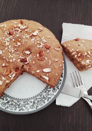 व्हीट जेगिरी केक(wheat jaggery cake recepie in hindi) रेसिपी मुख्य फोटो