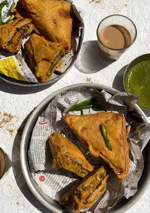 A picture of Bread Pakoda.
