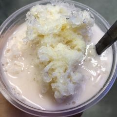 A picture of Halo Halo.