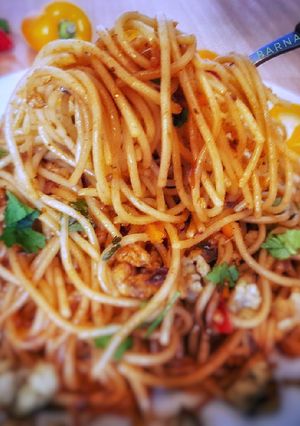 চিলি গার্লিক এগ স্প্যাগেটি (chilli garlic egg spaghetti recipe in Bengali) রেসিপির প্রধান ছবি