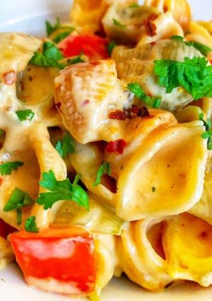 A picture of Creamy pasta.
