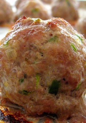 A picture of Chili Lemongrass Meatballs.