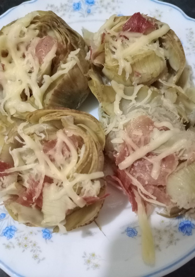 Una foto de Corazones de alcachofa rellenos de jamón ibérico