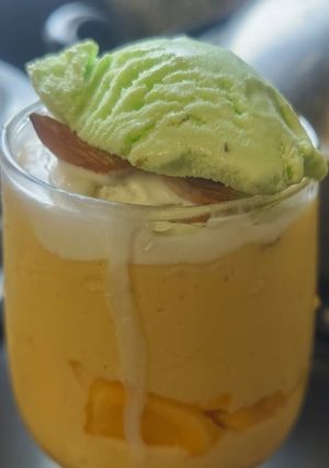 A picture of Mango mastani.