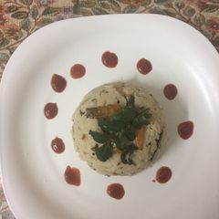 A picture of Rava Upma (roasted semolina).