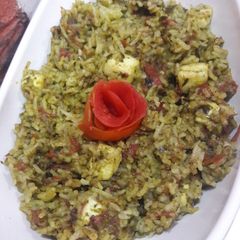 A picture of Palak paneer pulav.