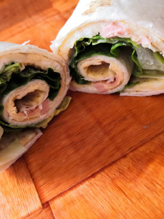 Tojásos-zöldséges tortilla recept fotója