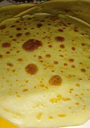 Una foto de Panqueques con un toque de naranja