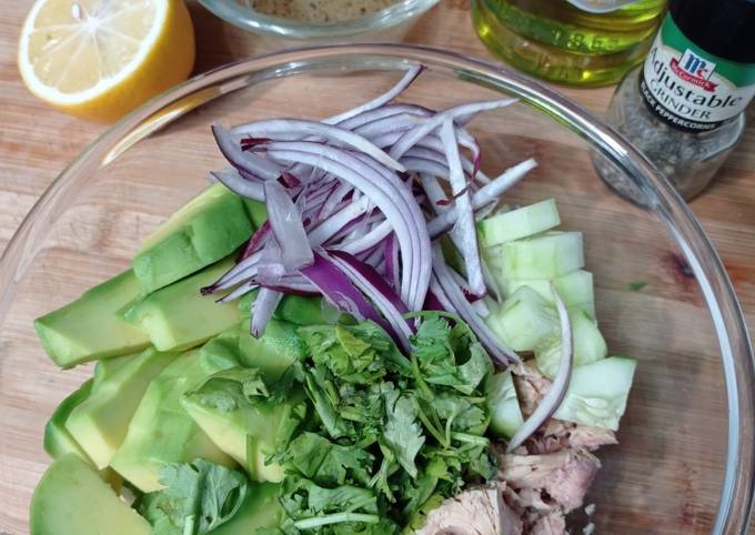 Salad Tuna Alpukat (Tuna Avocado Salad)