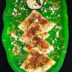 A picture of Onion Uttapam.