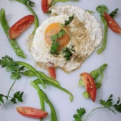 A picture of Perfect sunny side up.