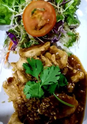 รูปของ ไก่ผัดซอสกระเทียมพริกไทย