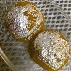 A picture of Besan laddu.