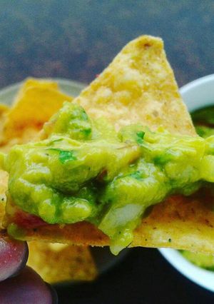 Hình của món Guacamole and Tortilla chips.