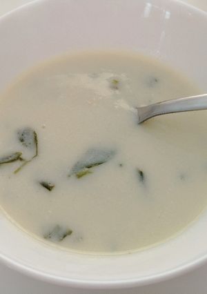 A picture of Gujarati Kadhi.
