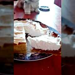 A picture of Pie de Manzana.
