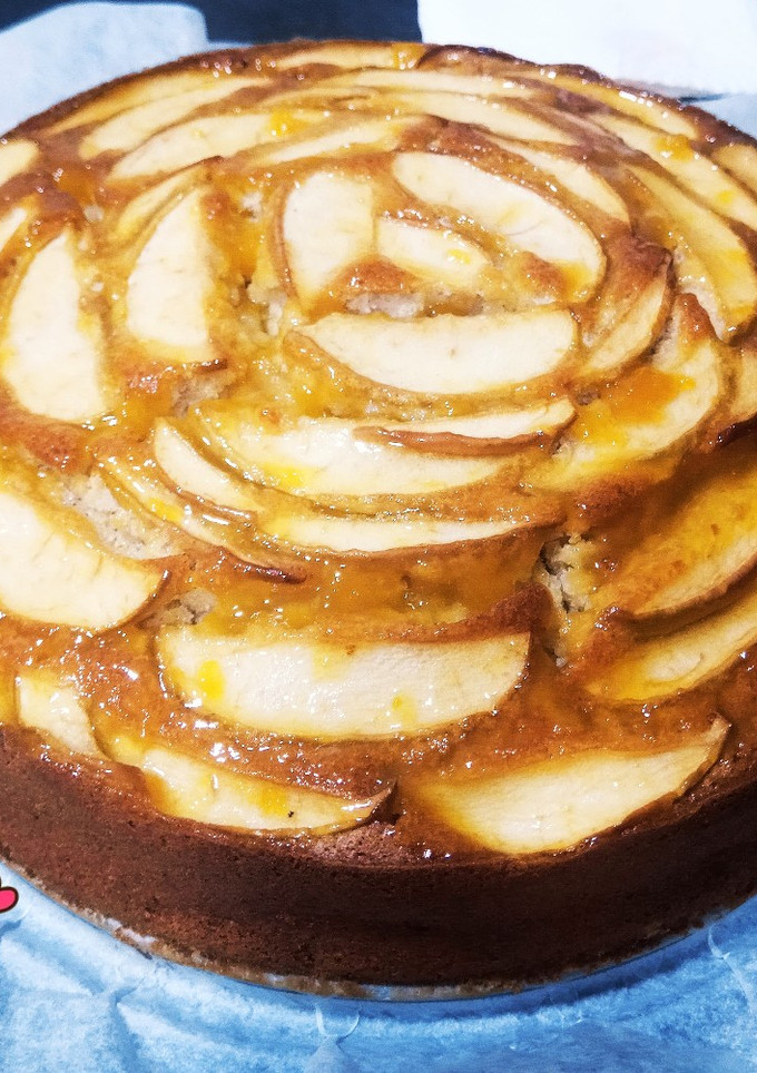 Una foto de Tarta de manzana para alegrarte las mañanas 🌞🍏🍎