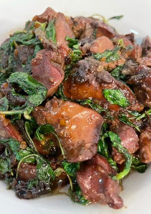 รูปของ เครื่องในไก่ผัดใบกะเพรา