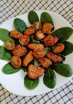 Una foto de Ensalada de pollo marinado