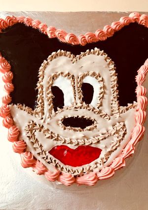 A picture of Mickey mouse Cake.