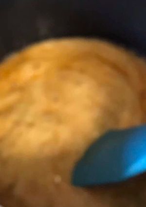 A picture of Caramel sauce.