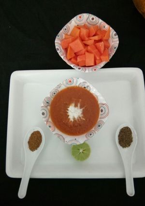 A picture of Papaya soup.