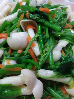 龍鬚菜炒美白菇 的食譜成品照片