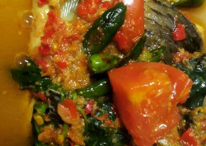 Resep Ikan mas bumbu kuning pedas, Lezat