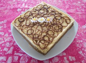 Una foto de Pastel de queso y brownie