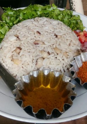 A picture of Shinkafa da wake garau garau.