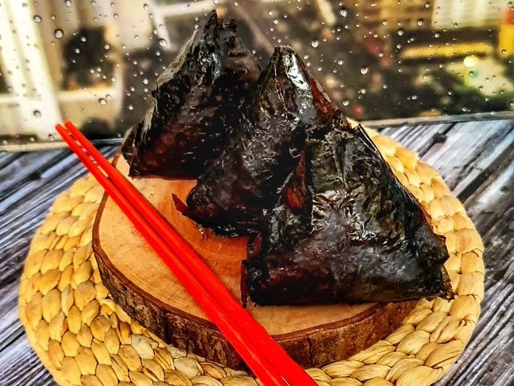 Cara Simple Menyiapkan Resep  Onigiri Mie yang Lezat, Lezat