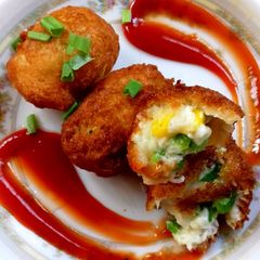 A picture of Mexican bread rolls.