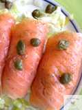 Rollitos de salmón ahumado