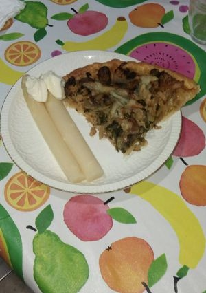 Una foto de Pastel de hojaldre con verduras, atún y queso