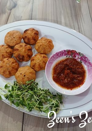 A picture of Sprouted Moth Beans Appe/Paniyaram.
