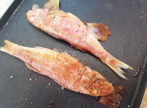 Una foto de Salmonetes a la plancha🍃
