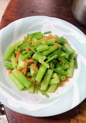 沙茶青芹菜 的食譜成品照片