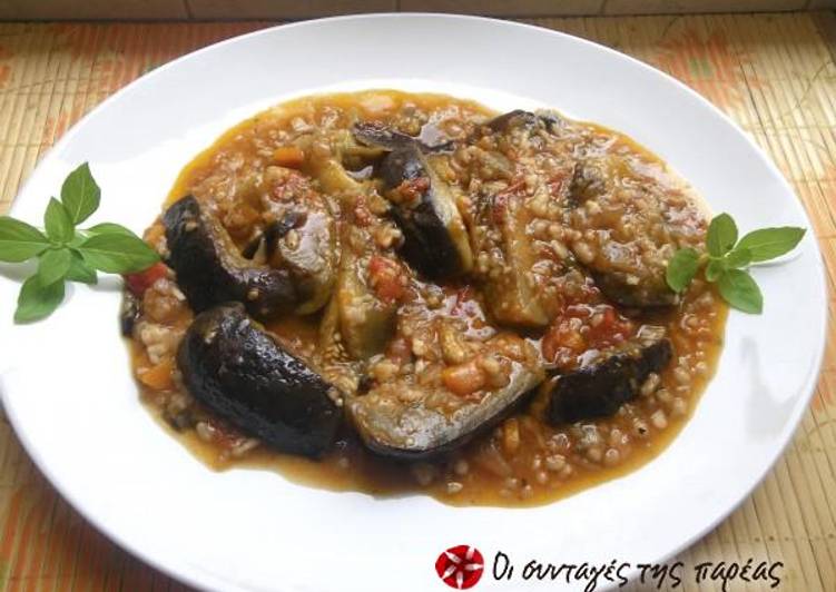 Recipe of Speedy Eggplants with xynohondro (sour chunk) trahana