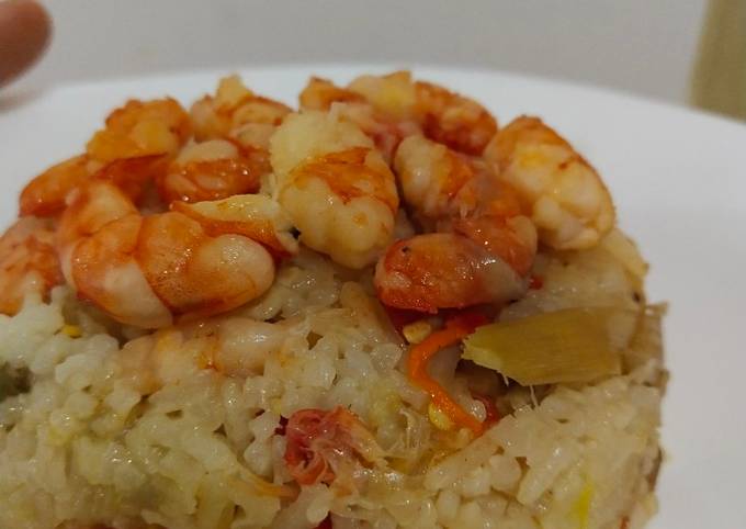 Langkah Mudah untuk Membuat Nasi Liwet Udang Kupas Rice cooker yang Sempurna