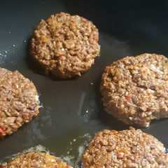 A picture of Hamburguesas de soja texturizada.