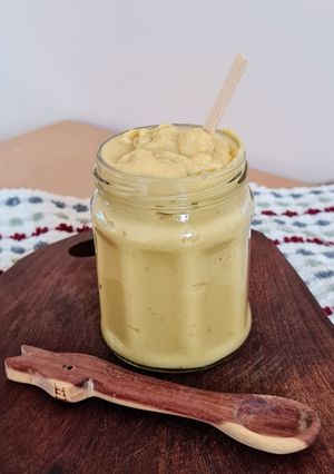 Una foto de Not-Mayo "Mayonesa" de garbanzos 🌱 "Mayonesa" sin huevo 🌱 Vegana