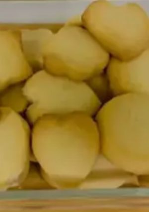 A picture of How to prepare homemade butter cookies with 3 ingredients.