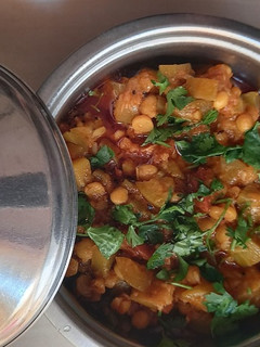 ચણાની દાળ અને દૂધી નું શાક (Chana Dal Dudhi Shak Recipe In Gujarati) રેસીપી મુખ્ય ફોટો
