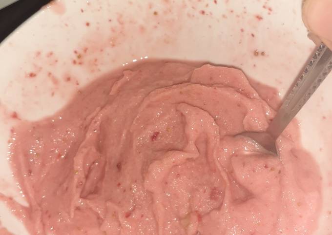Easiest Way to Cook Tasty Bannana strawberry ice cream