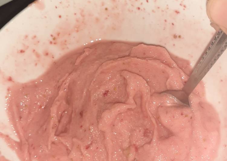 Bannana strawberry ice cream Bannana strawberry ice cream