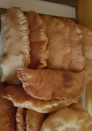 Töltött lángos recept fotója