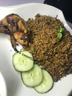 A picture of Oven grilled peppered chicken.